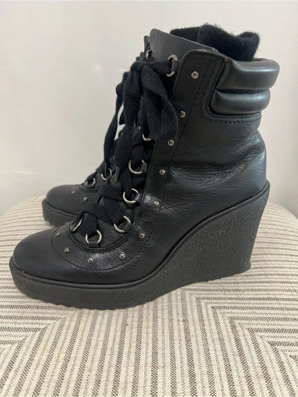 Zara lace up